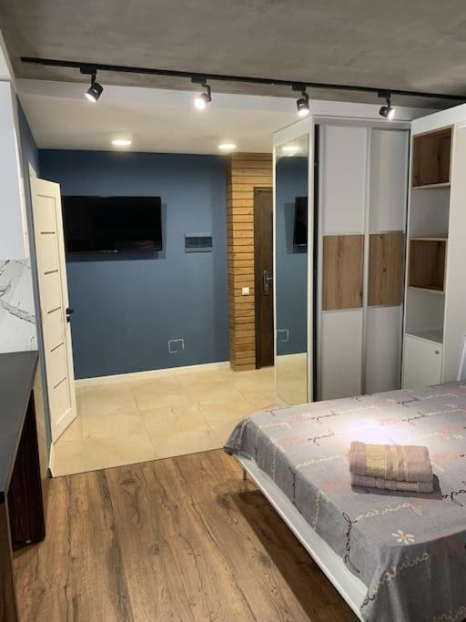 Lev Tolstoi Studio Apartment Chisinau Luaran gambar